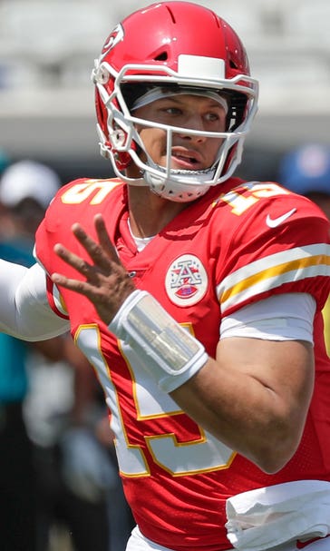 Chiefs escape serious trouble with Mahomes, lessening blow of losing Hill